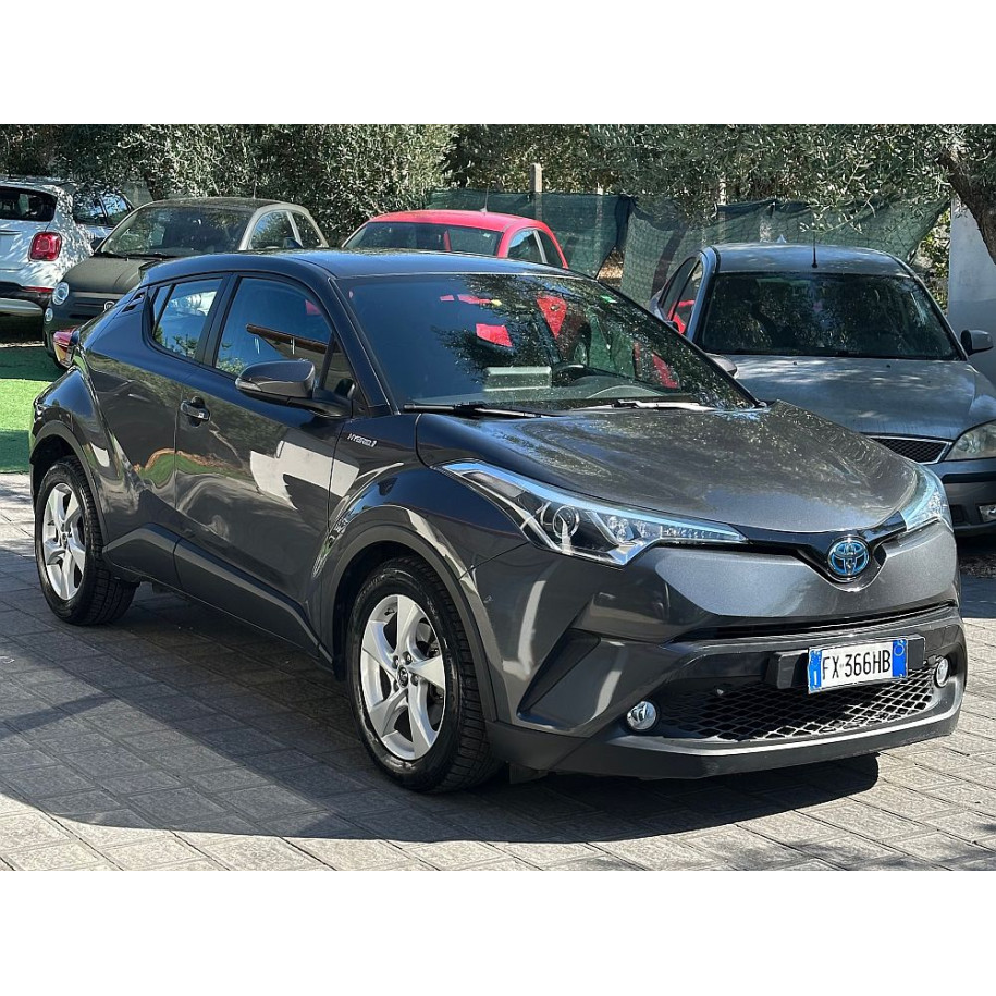 Toyota C-HR 1.8 Hybrid Business e-cvt navi retrocamera