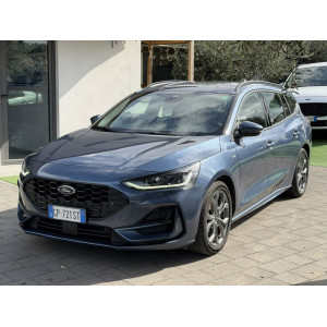 Ford Focus ST-Line con cambio Powershift e Maxi Screen display da 13.2"