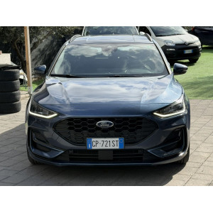 Ford Focus ST-Line con cambio Powershift e Maxi Screen display da 13.2"