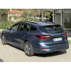 Ford Focus ST-Line con cambio Powershift e Maxi Screen display da 13.2"