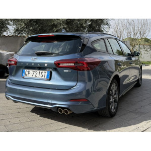 Ford Focus ST-Line con cambio Powershift e Maxi Screen display da 13.2"