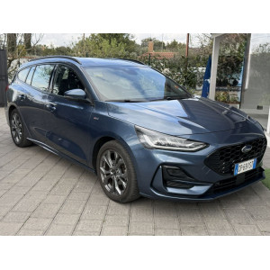 Ford Focus ST-Line con cambio automatico 2023  Maxi Screen da 13.2"