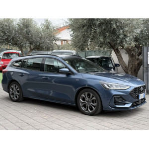 Ford Focus ST-Line con cambio automatico 2023  Maxi Screen da 13.2"