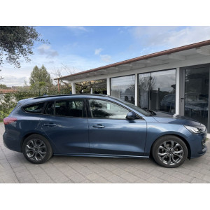 Ford Focus ST-Line con cambio automatico 2023  Maxi Screen da 13.2"
