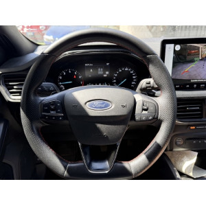 Ford Focus ST-Line con cambio automatico 2023  Maxi Screen da 13.2"