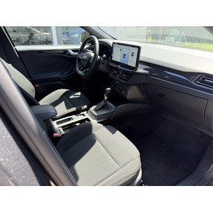 Ford Focus ST-Line con cambio automatico 2023  Maxi Screen da 13.2"