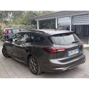 Ford Focus ST-Line con cambio automatico 2023  Maxi Screen da 13.2"