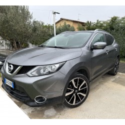 Nissan Qashqai 1.5 dCi DPF Tekna 360 CAM Tetto panorama