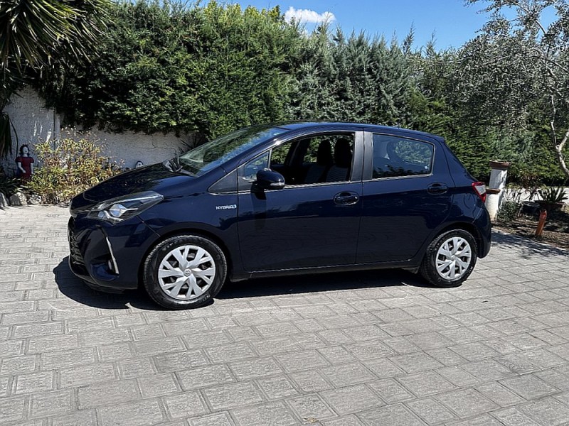 €11.500 Toyota yaris 1.5 hybrid neopatentati